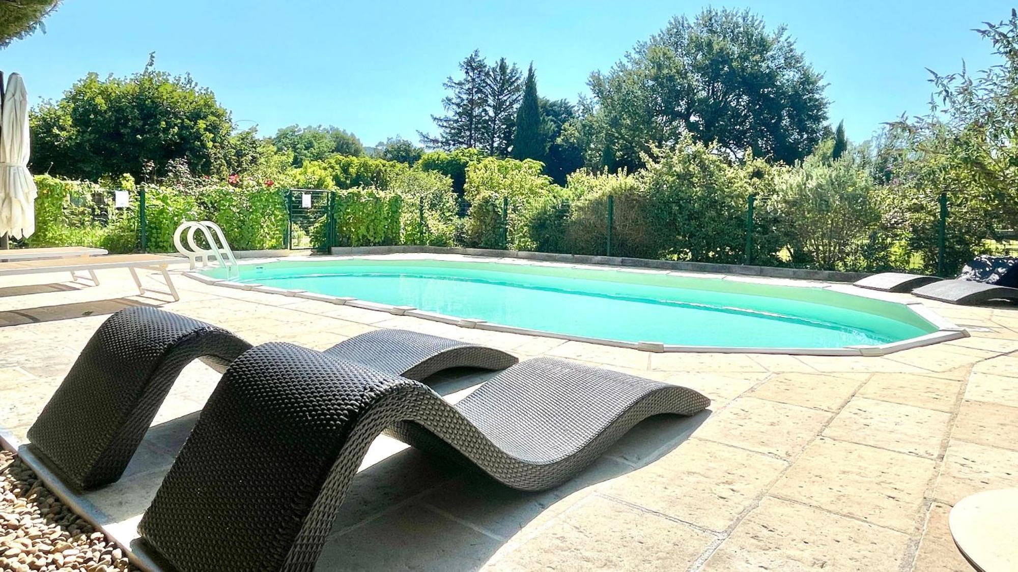 Rendez-Vous Avec Les Cigales - Gite 6 Personnes 100M2 - Piscine Privee - Climatisation Cheval-Blanc Exterior foto